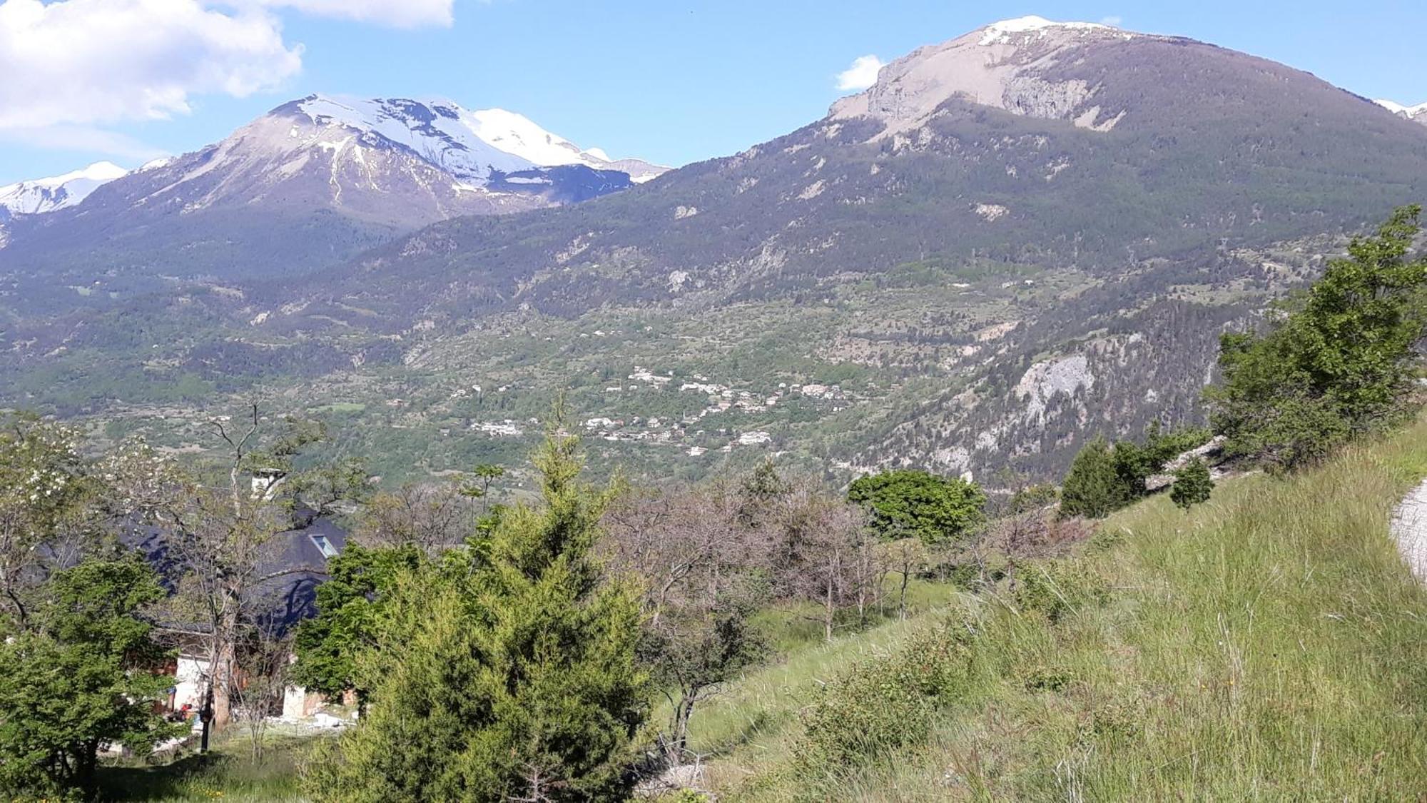 Corps De Garde De La Roche Villa Mont Dauphin Bagian luar foto